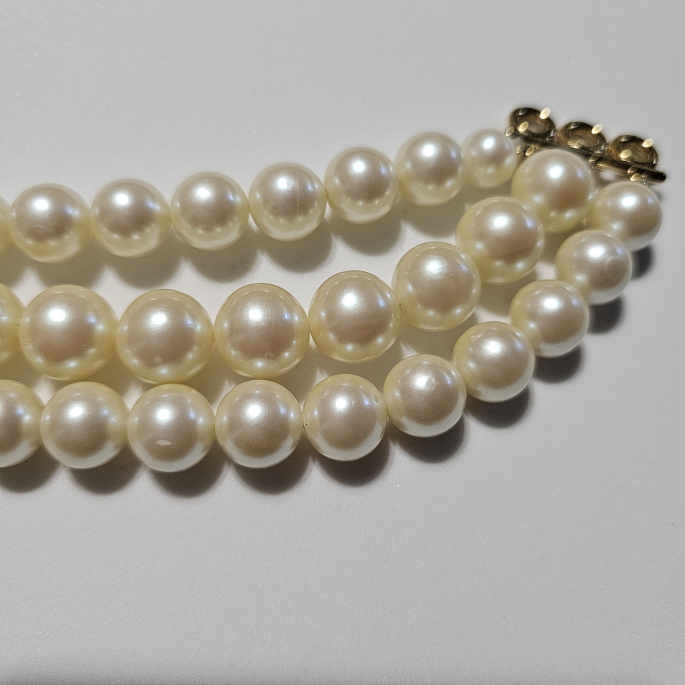 Vintage Creamy White Pearl Choker with Saphire Trapezoid Pendant - Picture 8 of 10